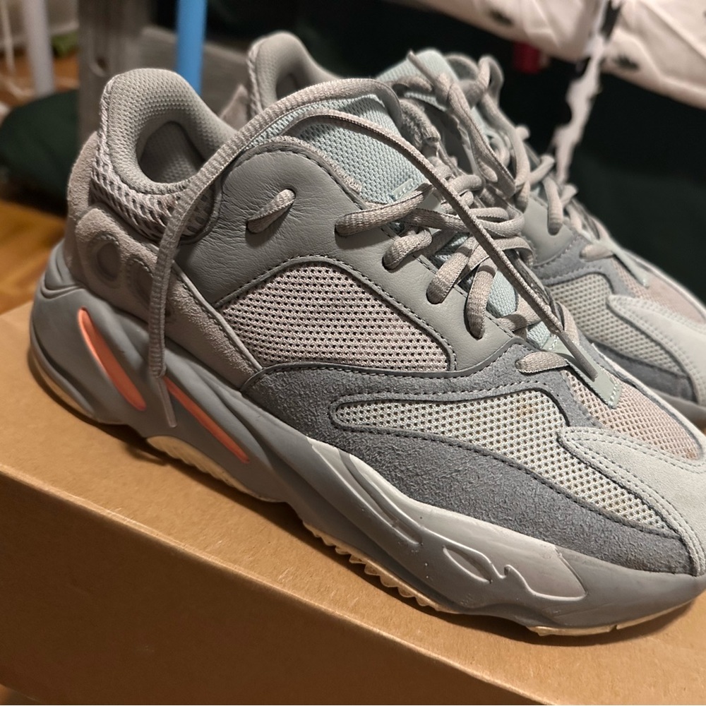 Yeezy 700